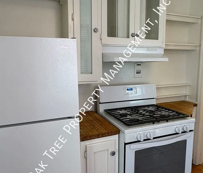 1364 N Del Mar Ave — Photo 5