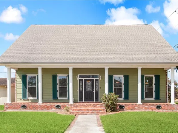 421 Bear Dr, Arabi, LA 70032