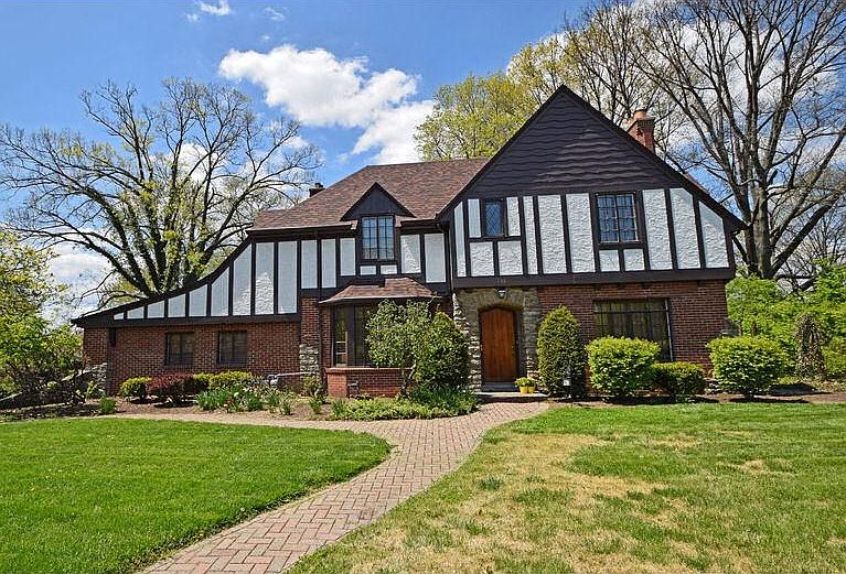 1st image of 136 Eaton Dr