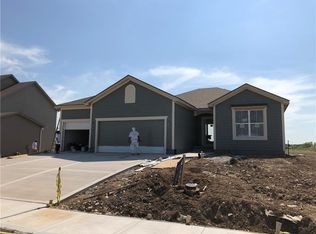 25167 W 148th Ter, Olathe, KS 66061