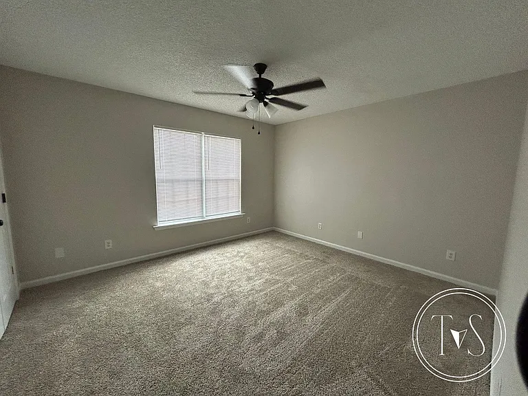1825 Lawnwoods Dr — Photo 16
