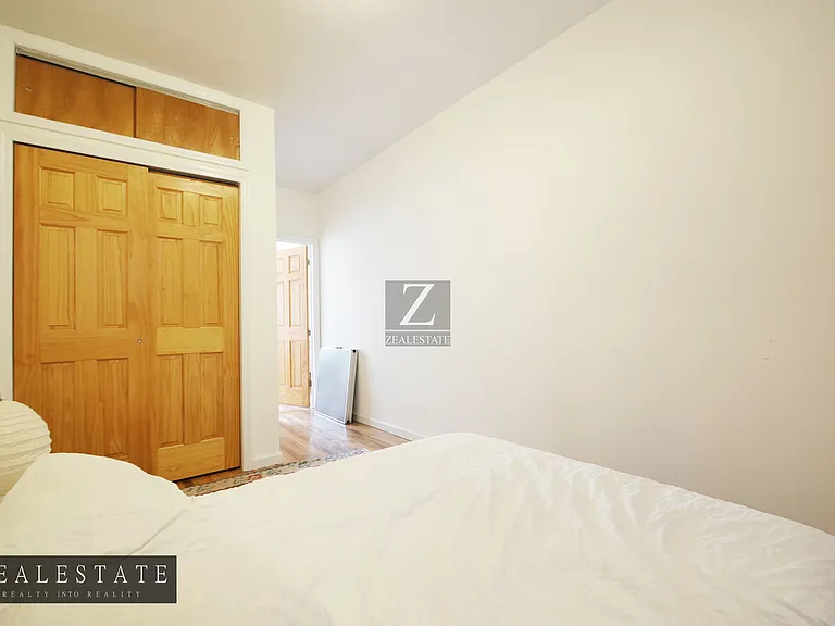 308 12th St #3R — Photo 12