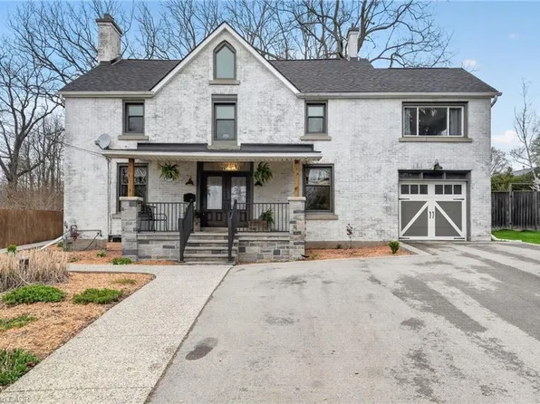 671 Harvest Rd, Hamilton, ON L9H 5K3