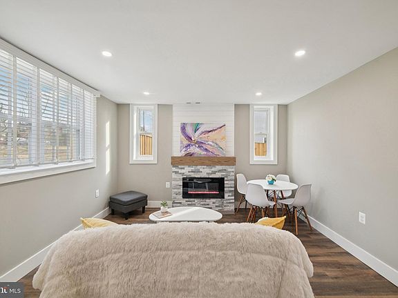 5th image of 8422 Woodlawn St