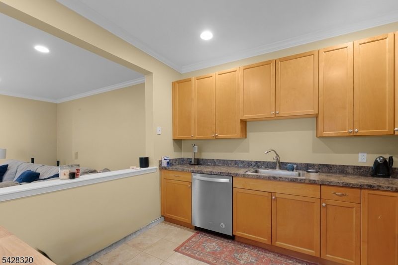 1st image of 84 Autumn Ridge Rd
