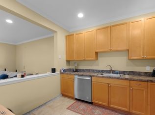 84 Autumn Ridge Rd, Morris Plains, NJ 07950
