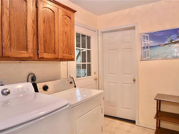 5th image of 3901 Jacob Ct St