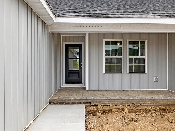 3rd image of 137 Allyson Cir