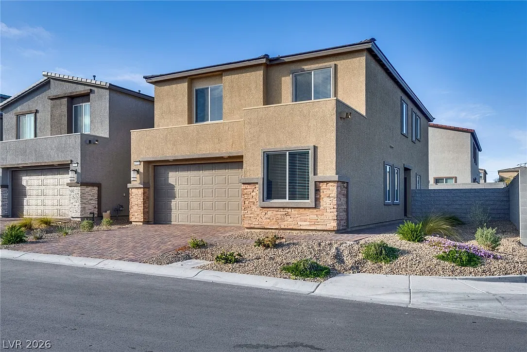 4 bed, 3.5 bath, 2640 sqft, $2,095 — Photo 3