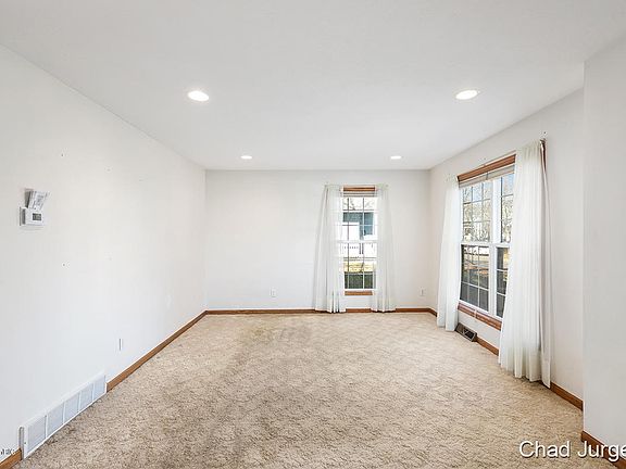 5th image of 147 National Ave NW
