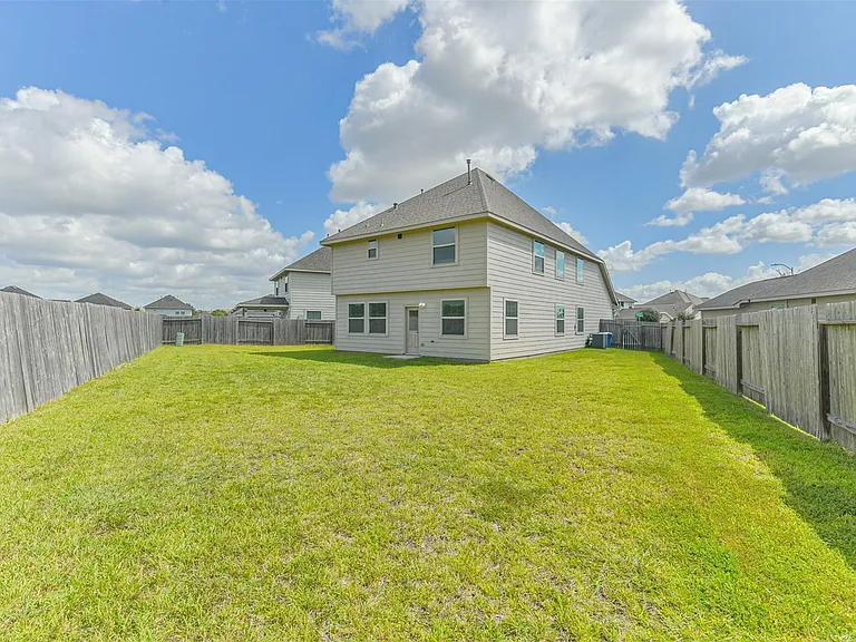 15203 Lake Powell Dr — Photo 35