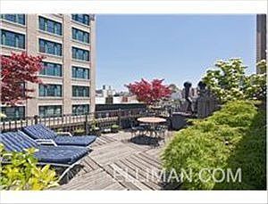 3rd image of 152 Waverly Pl