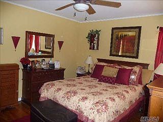 4th image of 88 Seawanhaka Ave