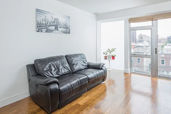 Sold by Modern Spaces | media 2