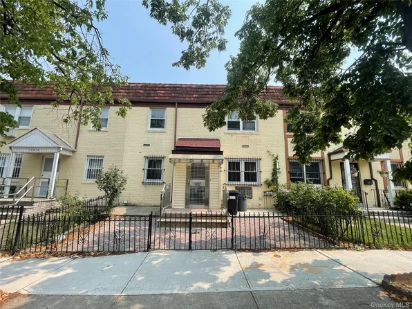 10852 63rd Road, Forest Hills, NY 11375