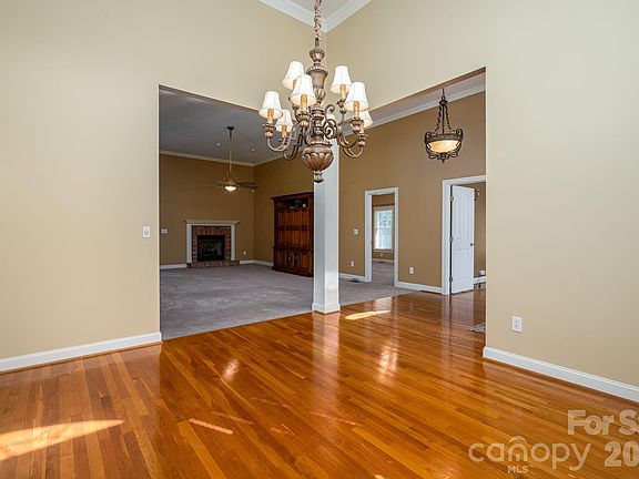 4th image of 2603 Tralee Dr
