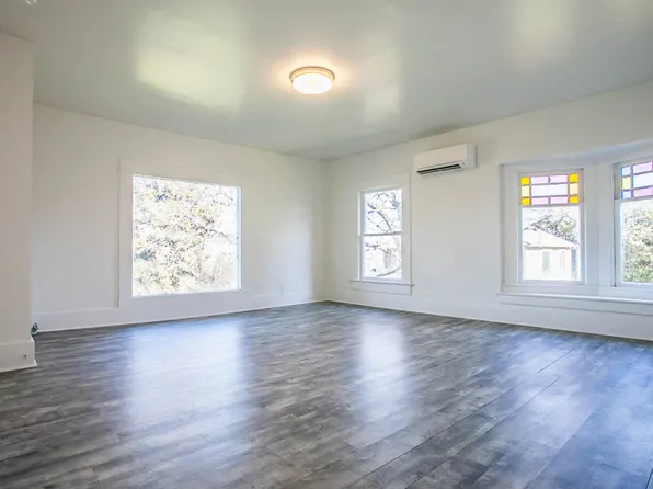135 Montello Ave #4, Hood River, OR 97031