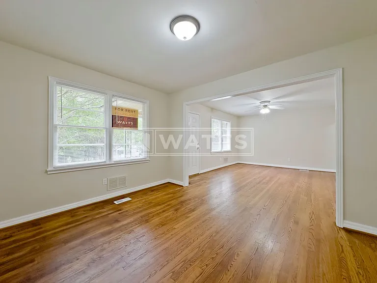 2324 3rd St NE — Photo 6
