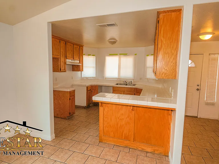 3610 Madison Ave — Photo 6