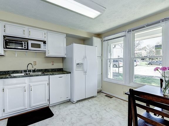 2nd image of 2116 S Lowell St