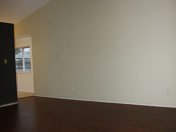 5th image of 7003 64th Ave NE