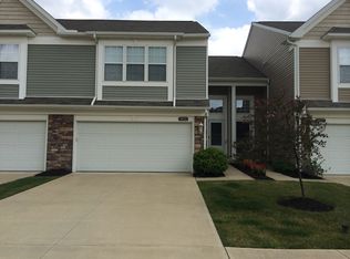 8513 Roxbury Ct, Olmsted Falls, OH 44138
