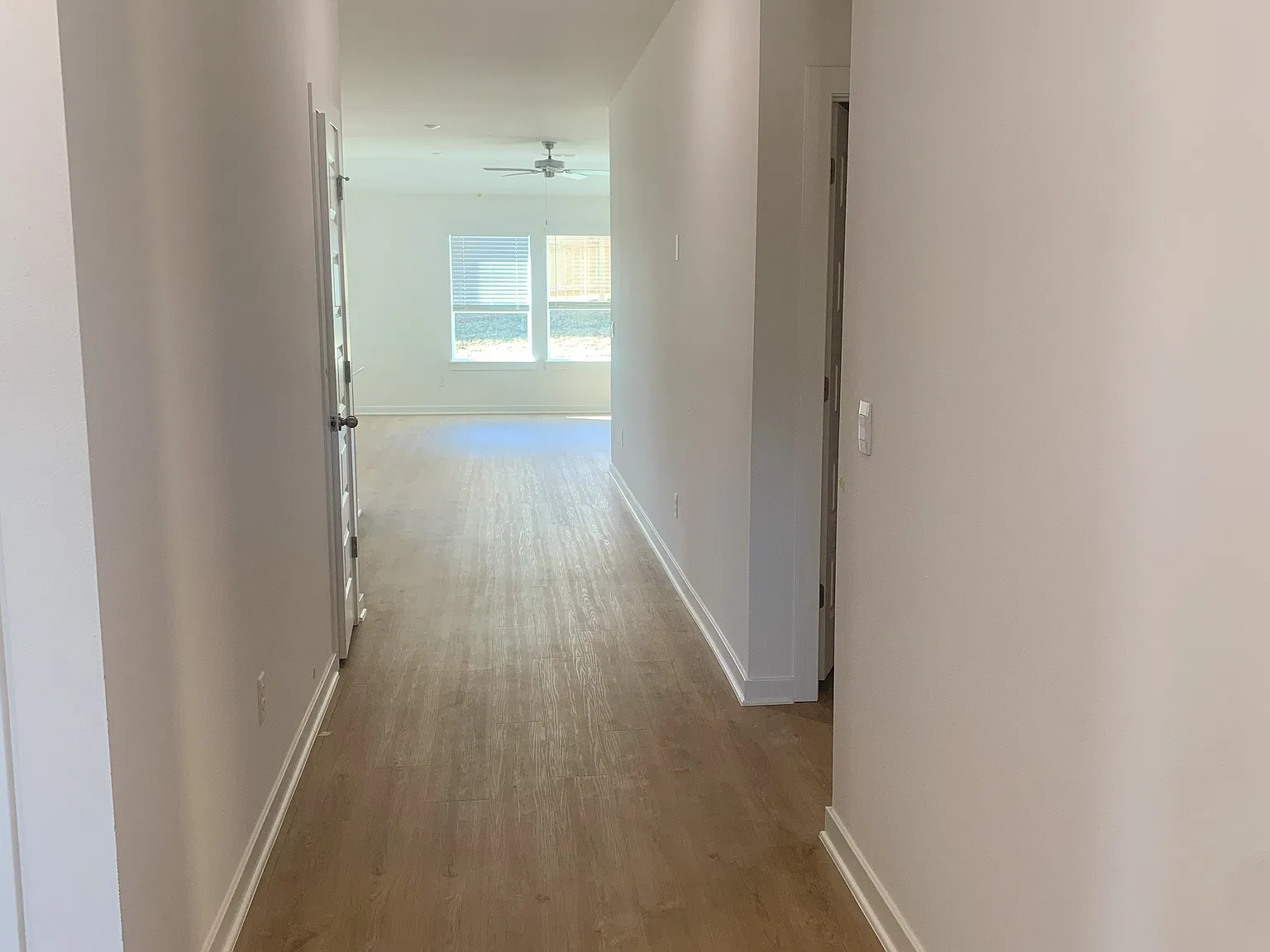 4 bed, 1859 sqft, $2,100 — Photo 3
