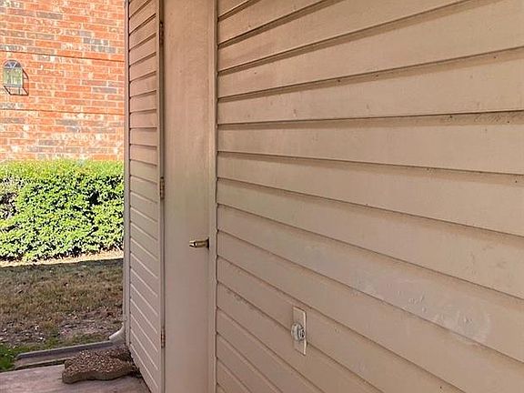 3rd image of 203 Mesa Springs Cir