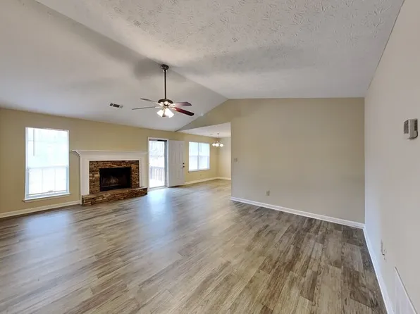 411 Fieldgreen Dr, Jonesboro, GA 30238