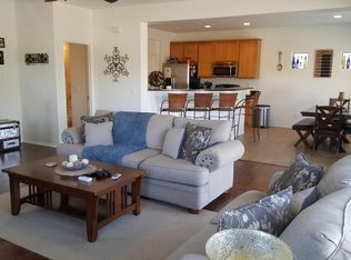 913 E Locust Ln, Avondale, AZ 85323