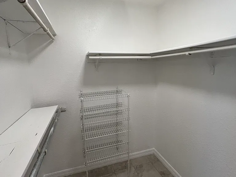 1906 Dixie Belle Dr — Photo 12