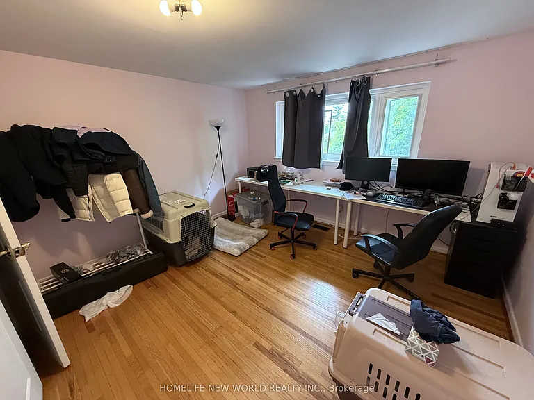 63 Lehar Cres — Photo 19