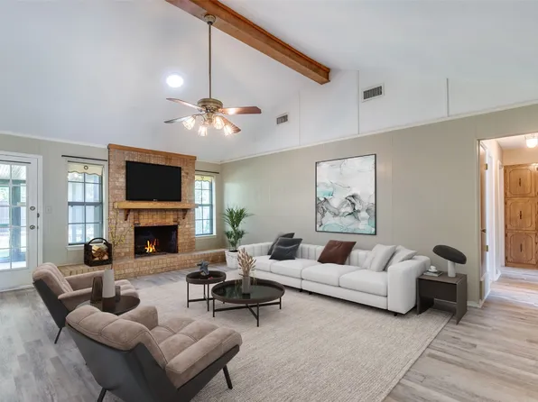 1620 Post Oak Dr, Bedford, TX 76021