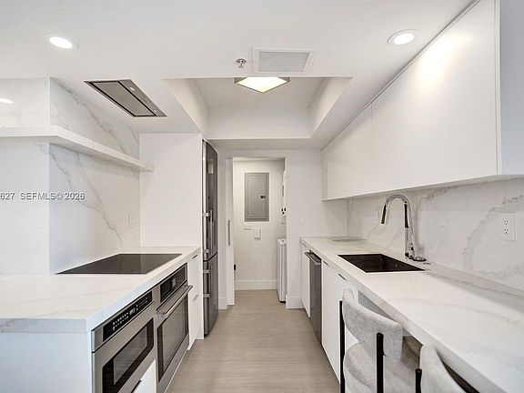4th image of 90 Alton Rd APT 2407