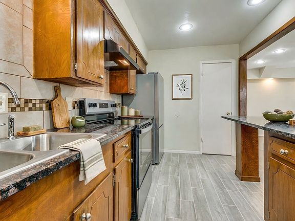 2nd image of 110 Crandall Rd #112