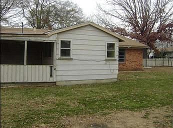 2nd image of 1112 Vista Dr