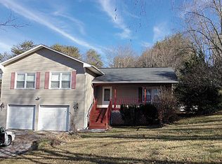 250 Sunny Acres Dr, Crossville, TN 38555