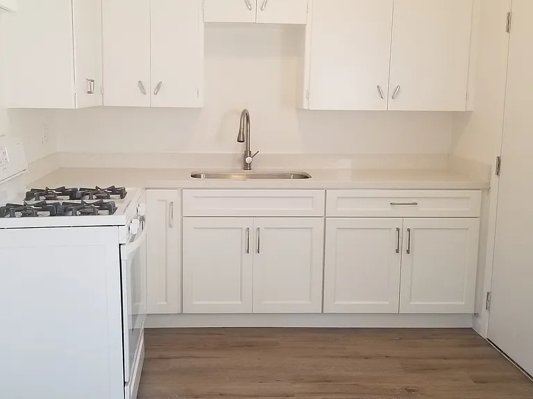 2187 Franklin Ave #2193 — Photo 2
