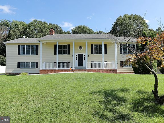2nd image of 109 Mallard Ln