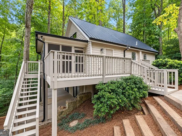 6800 Thunder Trl, Gainesville, GA 30506