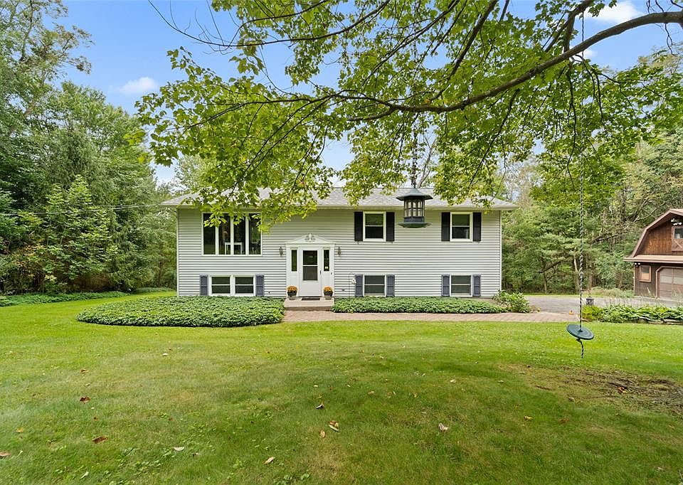 2509 N Cafferty Hill Rd, Endicott, NY 13760 | Zillow