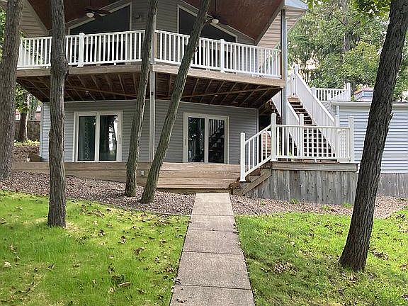 2nd image of 240 Hillcrest Rdg