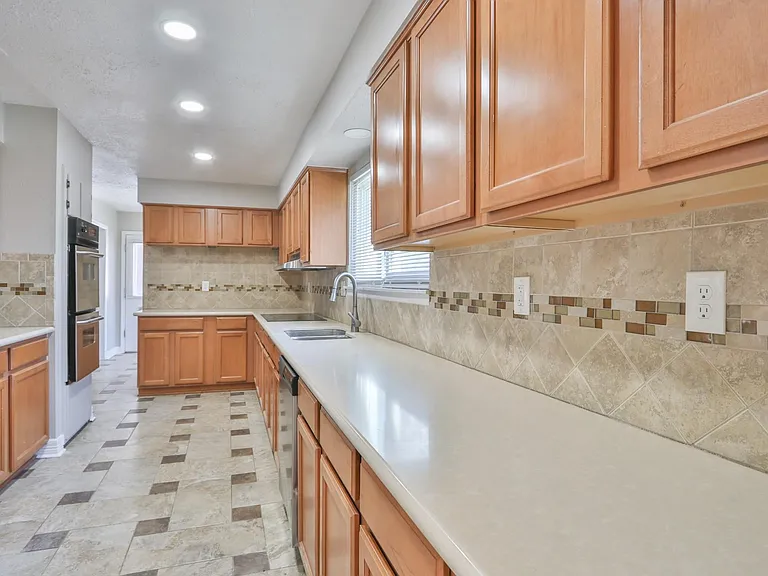 509 Belmont Dr — Photo 15