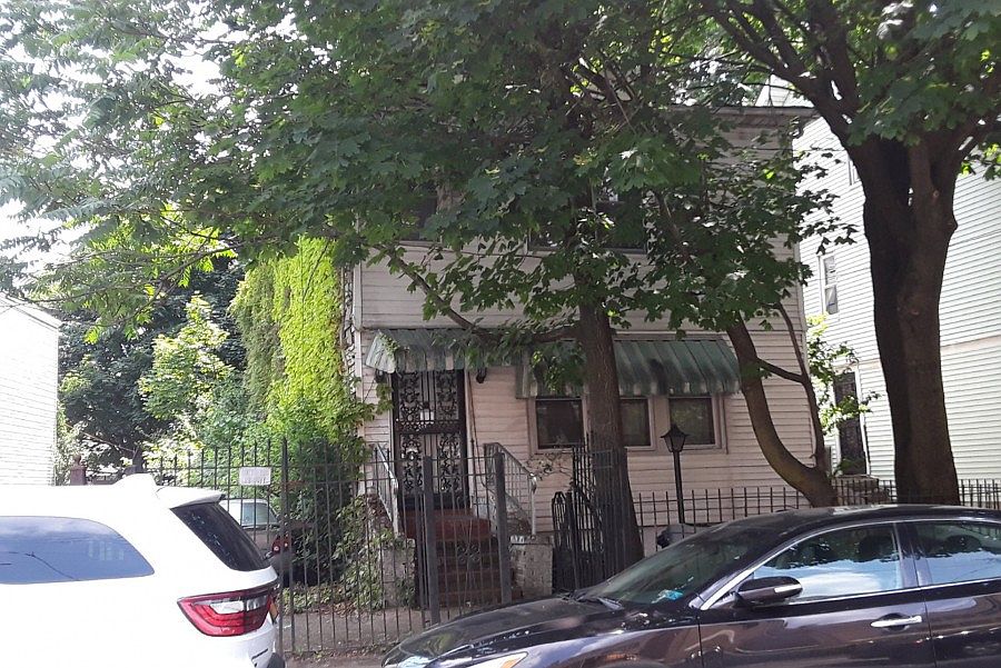 1st image of 15022 107th Ave