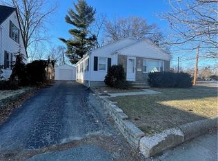 845 Pontiac Ave, Cranston, RI 02910