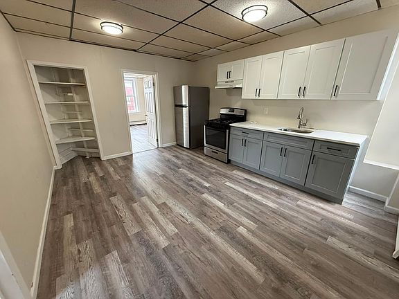 4th image of 938 Westside Ave #4E
