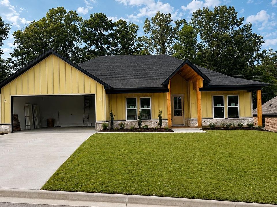 1st image of 121 Red Wing Way