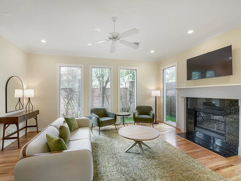 2828 W Holcombe Blvd #I — Photo 4