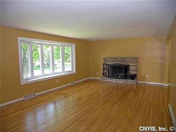 2nd image of 64 Bayberry Cir