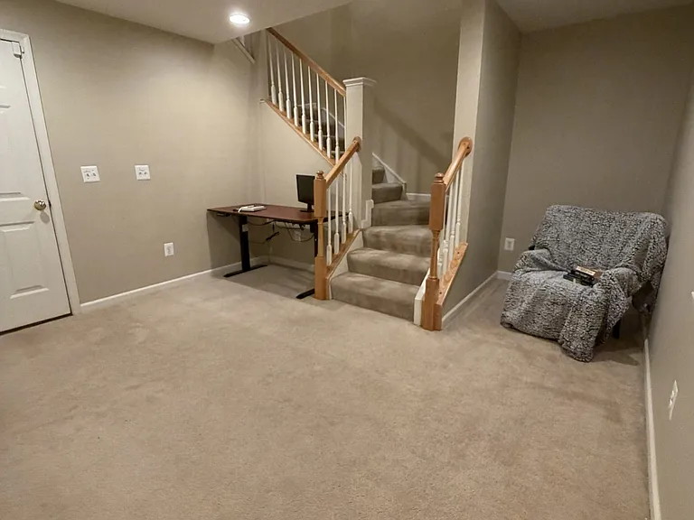 2066 Lockwood Dr — Photo 20